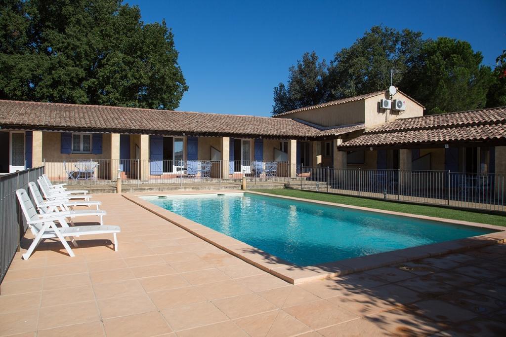 Appartements " Le Clos De La Cerisaie" Castillon-du-Gard Buitenkant foto