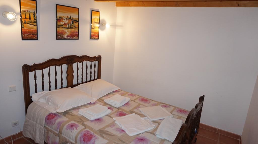 Appartements " Le Clos De La Cerisaie" Castillon-du-Gard Buitenkant foto