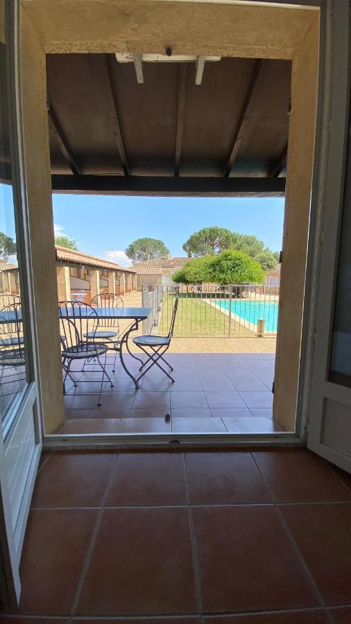 Appartements " Le Clos De La Cerisaie" Castillon-du-Gard Buitenkant foto