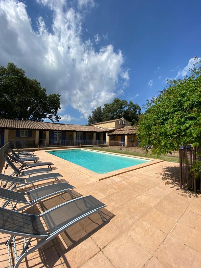 Appartements " Le Clos De La Cerisaie" Castillon-du-Gard Buitenkant foto