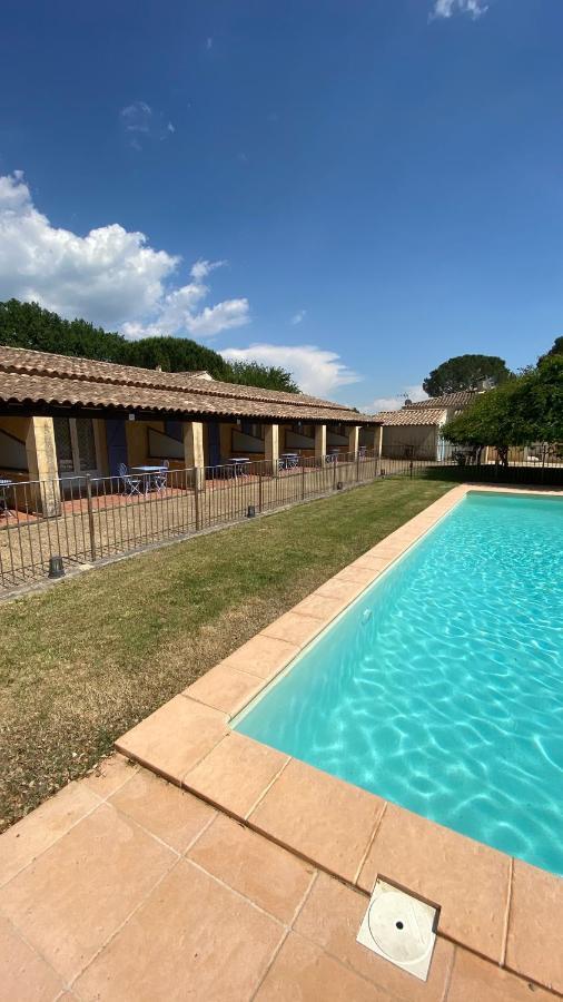 Appartements " Le Clos De La Cerisaie" Castillon-du-Gard Buitenkant foto
